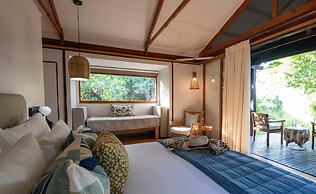 Makakatana Bay Lodge