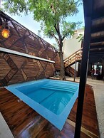 Hostal Malakai Cabanas & Dorms