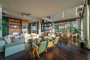 Penthouse Sunset Seabreeze