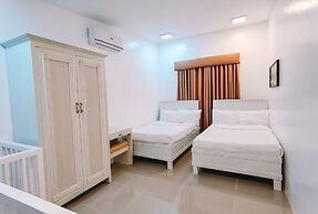 Villa Excellance Beach & Wavepool Resort