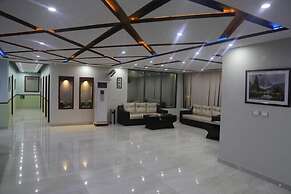 Pool & Park Hotel