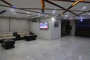 Pool & Park Hotel