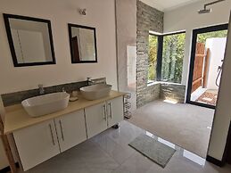 Gem in the bush lodge