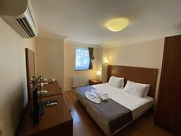 Triada Hotel Gayrettepe