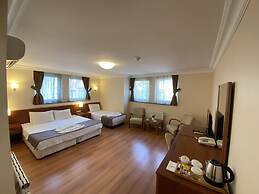 Triada Hotel Gayrettepe