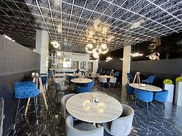 Basha Hotel & Restaurant