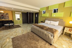 Basha Hotel & Restaurant