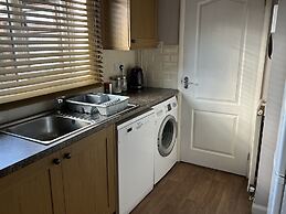 Spacious Detached Bungalow With Ample Parking