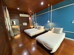 Lux Homestay