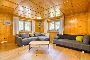 HUS 24