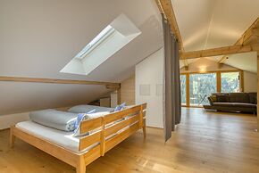 HUS 24