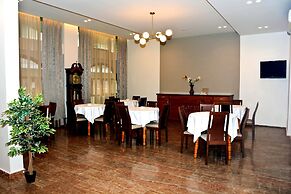 Hotel Marily