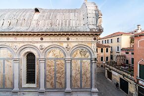 Palazzo Miracoli Apartments