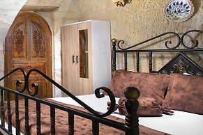 Romantic Cave Hotel