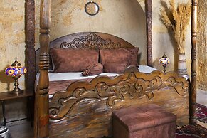 Romantic Cave Hotel