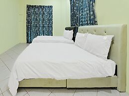 Oyo 90596 Casaria Inn