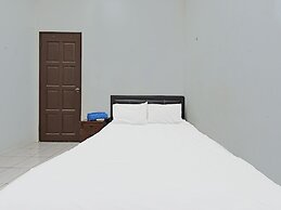 Oyo 90596 Casaria Inn