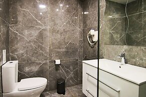 Phaedrus Living Luxury Suite Nicosia 507