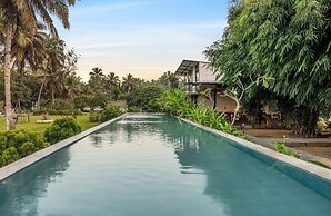 ATMAVEDA RIVERSIDE HOMESTAY