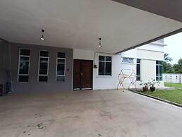 OYO Homes 90606 Casaria Cherating