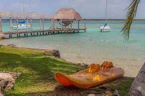 Cayuco Maya