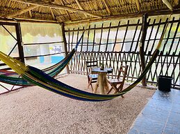 Cayuco Maya
