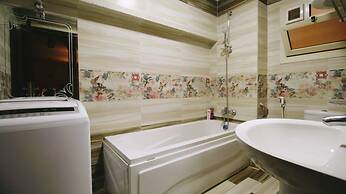 Golden Charming 3-bed Apartment in Cairo