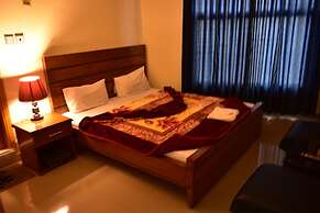 Seven Eleven Guest House
