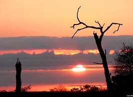 Amanzimlotzi Riverside Bush Camp