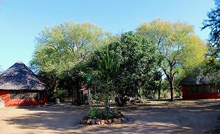 Amanzimlotzi Riverside Bush Camp