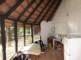 Amanzimlotzi Riverside Bush Camp