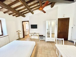 Luxurious Umbrian Villa With Private Pool and Stunning Views