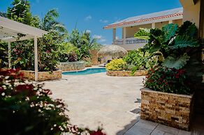 Modern 1-bedroom-apartment 2 km From Eagle Beach
