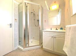 Bright and Spacious 4 Bedroom Home