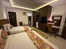Grand Mongolia Hotel
