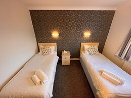Pine Lodge Hotel & Restaurant Mansfield