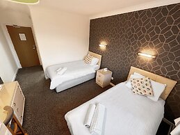 Pine Lodge Hotel & Restaurant Mansfield