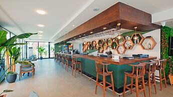 Feniks Hotel