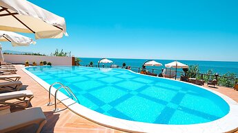 Feniks Hotel