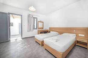 FarOut BeachClub - Rooms & Camping