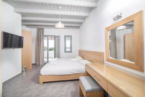 FarOut BeachClub - Rooms & Camping