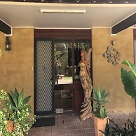 Marlo Hideaway