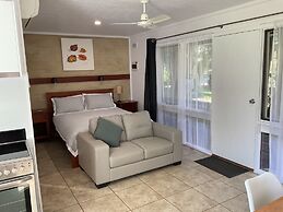 Marlo Hideaway
