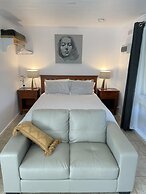 Marlo Hideaway