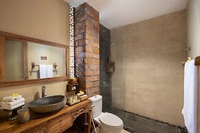 Kailash Suite by GenuineHost
