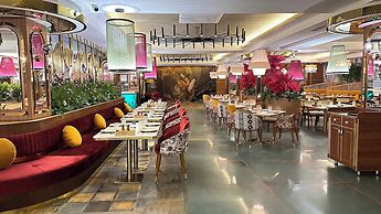 King Plaza Hotel