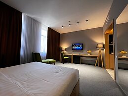 King Plaza Hotel
