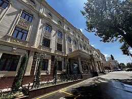 King Plaza Hotel