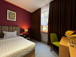 King Plaza Hotel