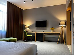 King Plaza Hotel